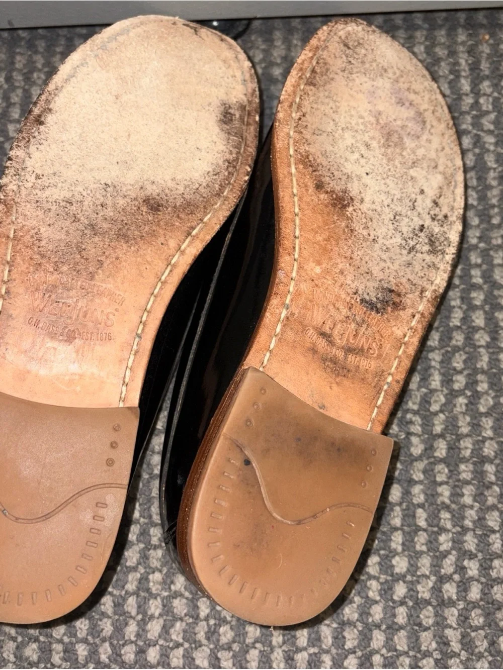 G.H. Bass & Co. Weejuns Black Leather Penny Loafers with Brown Sole 8